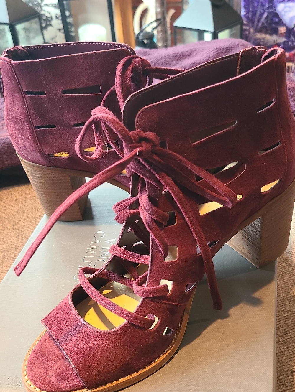 Vince Camuto Burgundy Suede Lace-Up Cutout Block Heel Sandals Size 9